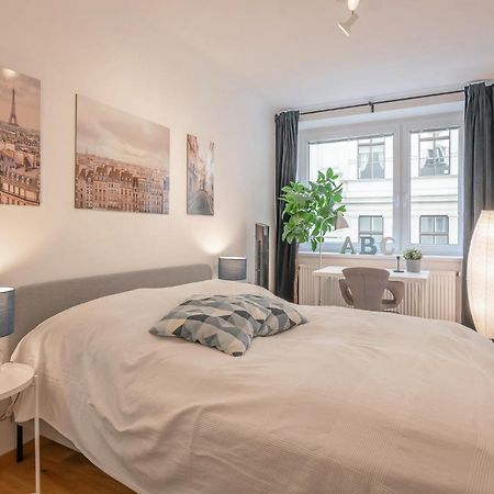 Modern City Center Apartment Vienna Esterno foto