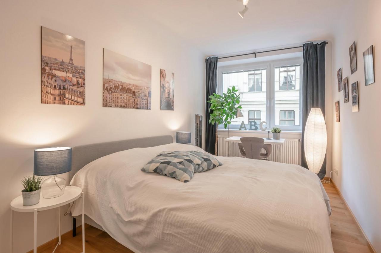 Modern City Center Apartment Vienna Esterno foto